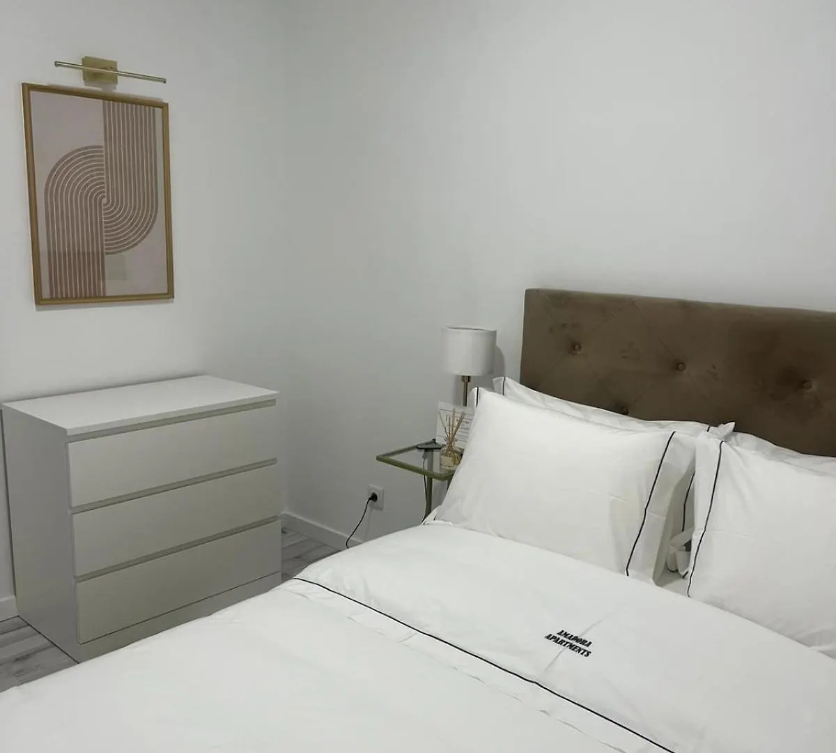 Amadora Flat 4 Apartment