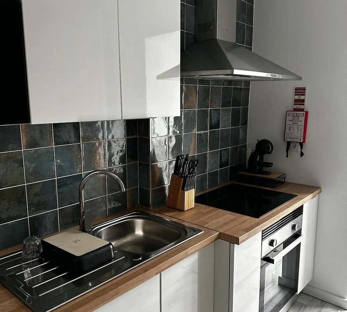 Amadora Flat 4 Apartment